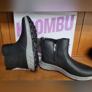 New Khombu Dusk Women’s All Weather Boot Black Memory Foam Water Repellant Sz 7